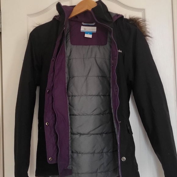 Columbia Black Faux Fur Jacket - Picture 4 of 6